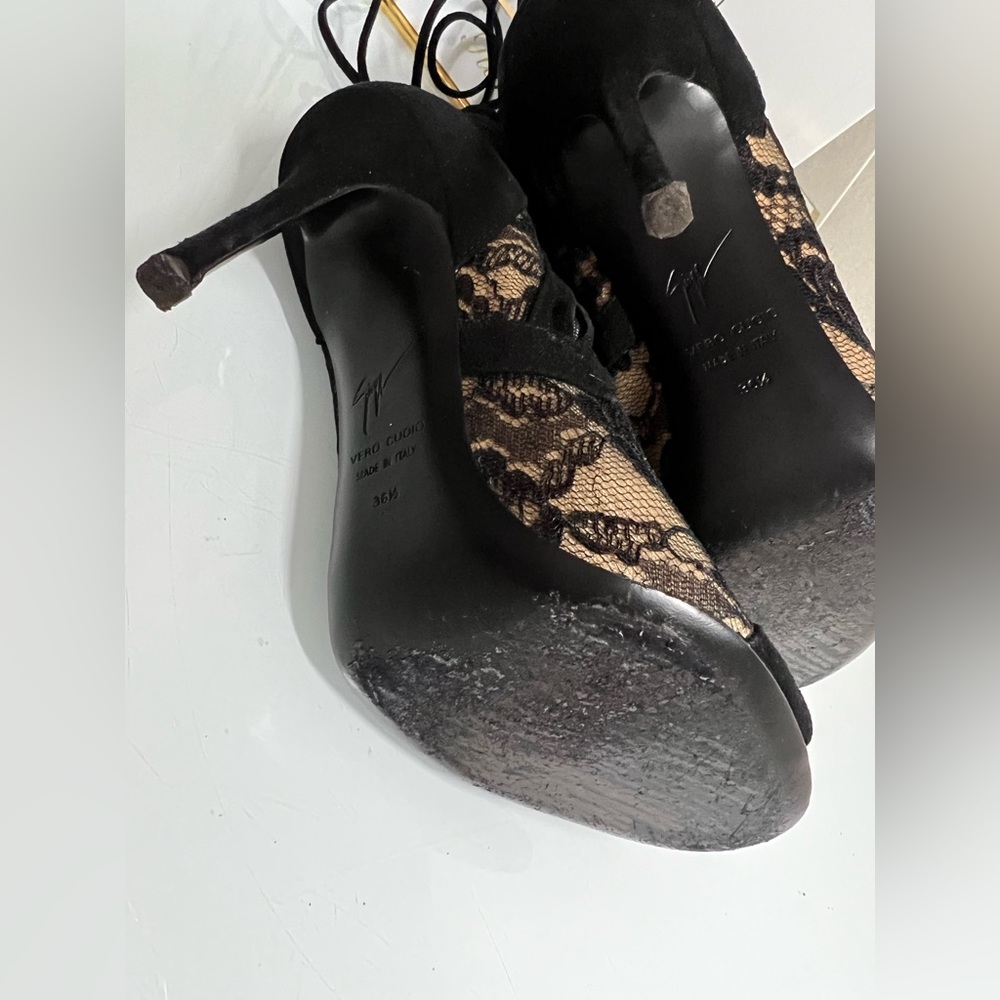 Giuseppe Zanotti Black Lace Peep-Toe Stiletto Sandals - Picture 13 of 16